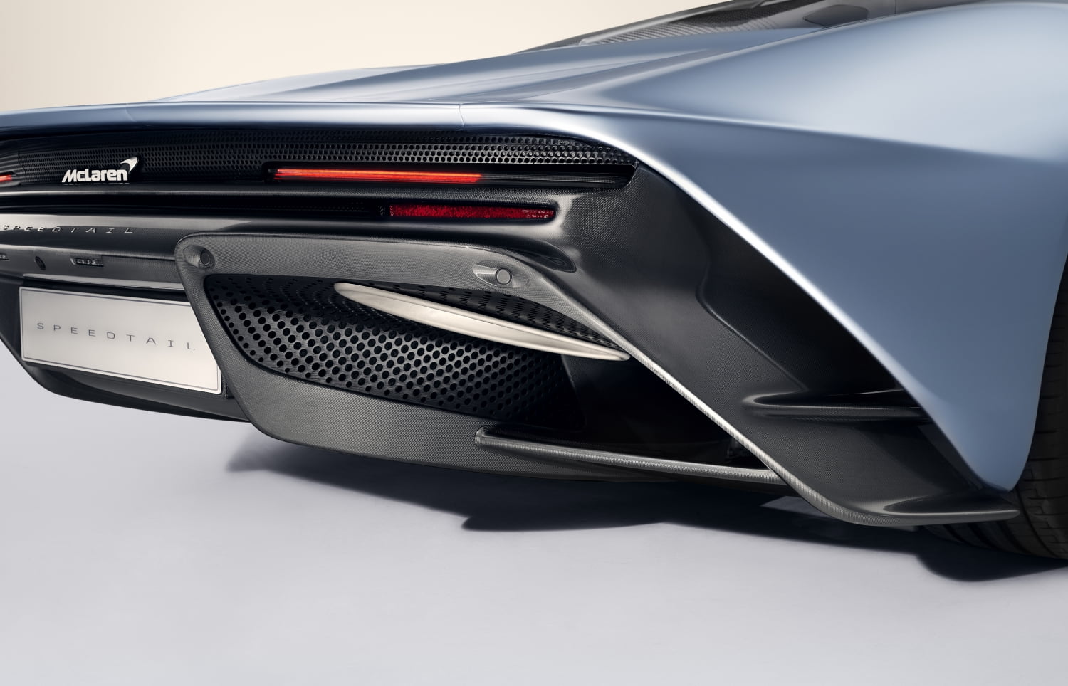 McLaren reveals its 1035 hp Speedtail ‘ Hyper-GT’