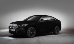 BMW showcases a “super black” X6 SUV