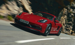 Porsche adds two cylinders to its Cayman